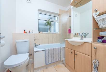 Lynmouth Avenue, Morden, Image 8