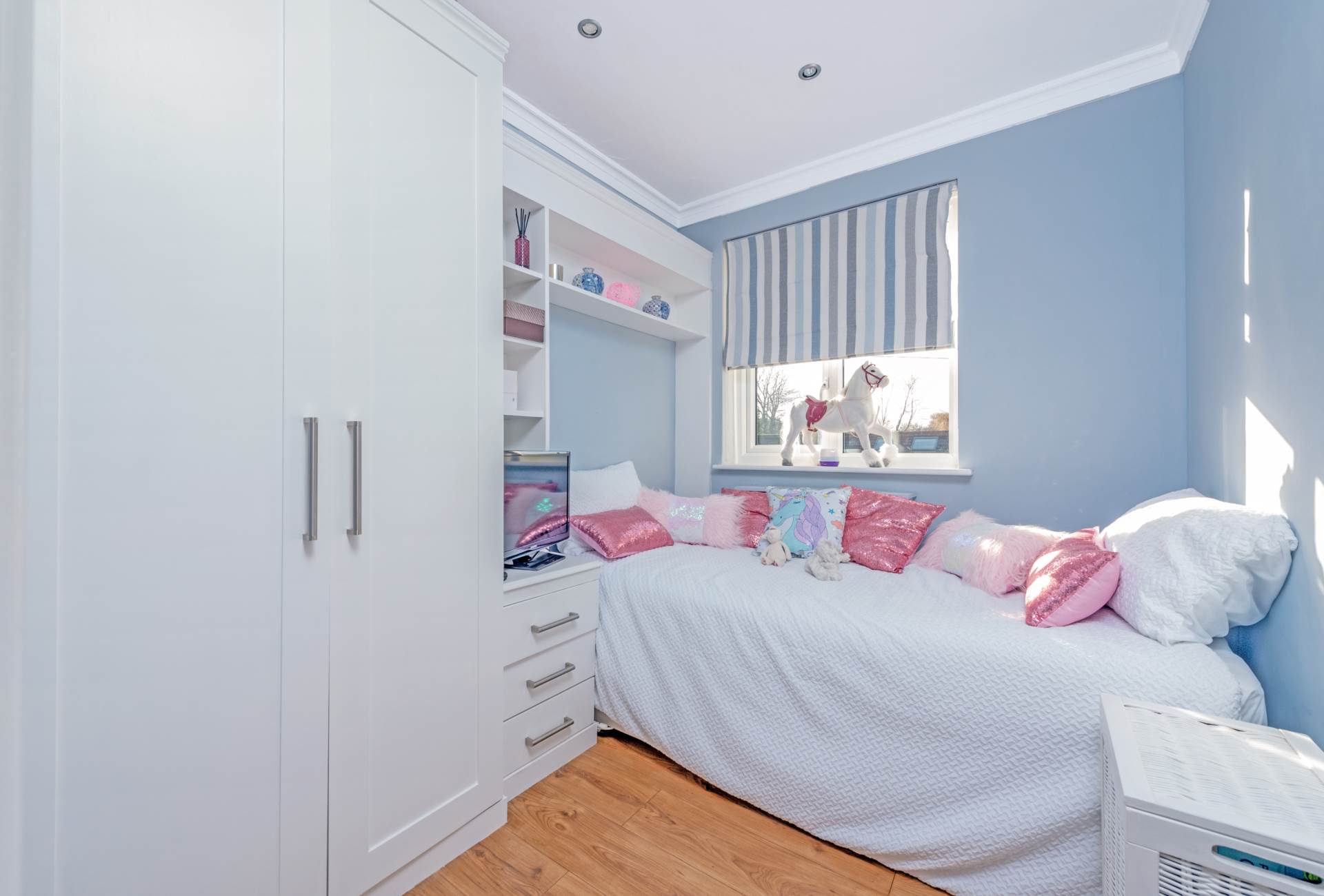 Rutland Drive, Morden, Image 13