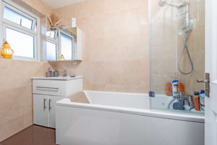 Rutland Drive, Morden, Image 14