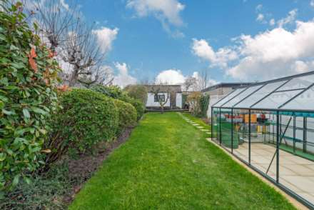 Cardinal Avenue, Morden, Image 15