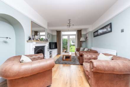 Cardinal Avenue, Morden, Image 7