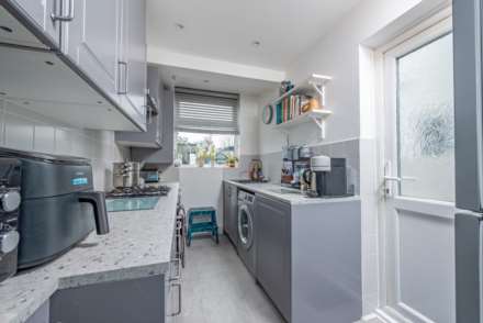 Cardinal Avenue, Morden, Image 9