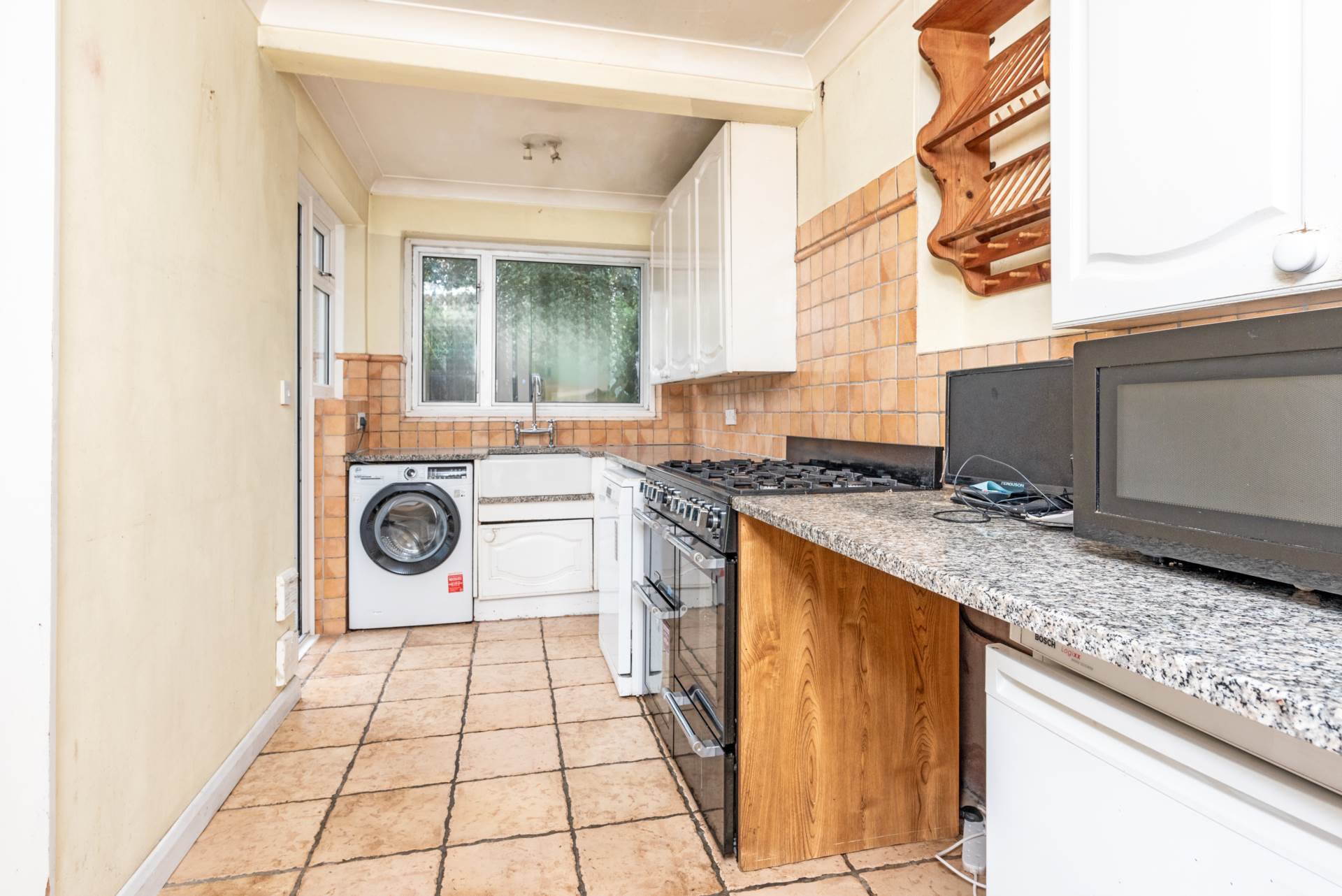 Woodland Way, Morden, Image 8