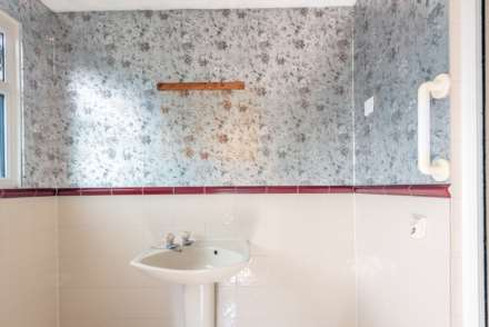 Woodland Way, Morden, Image 14