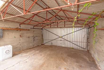 Woodland Way, Morden, Image 16