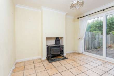Woodland Way, Morden, Image 6
