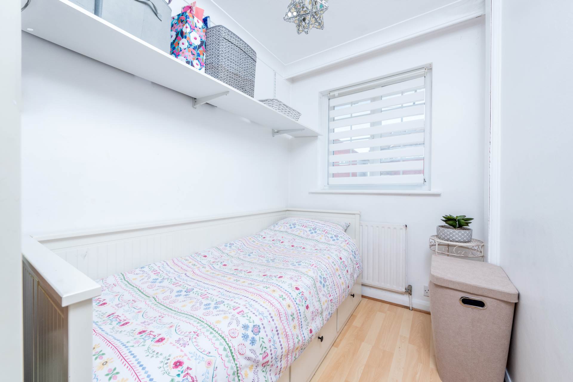 Lynmouth Avenue, Morden, Image 6