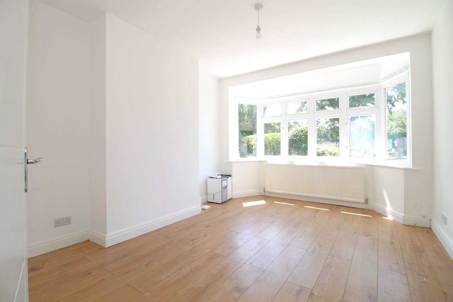 Tudor Drive, Morden, Image 2