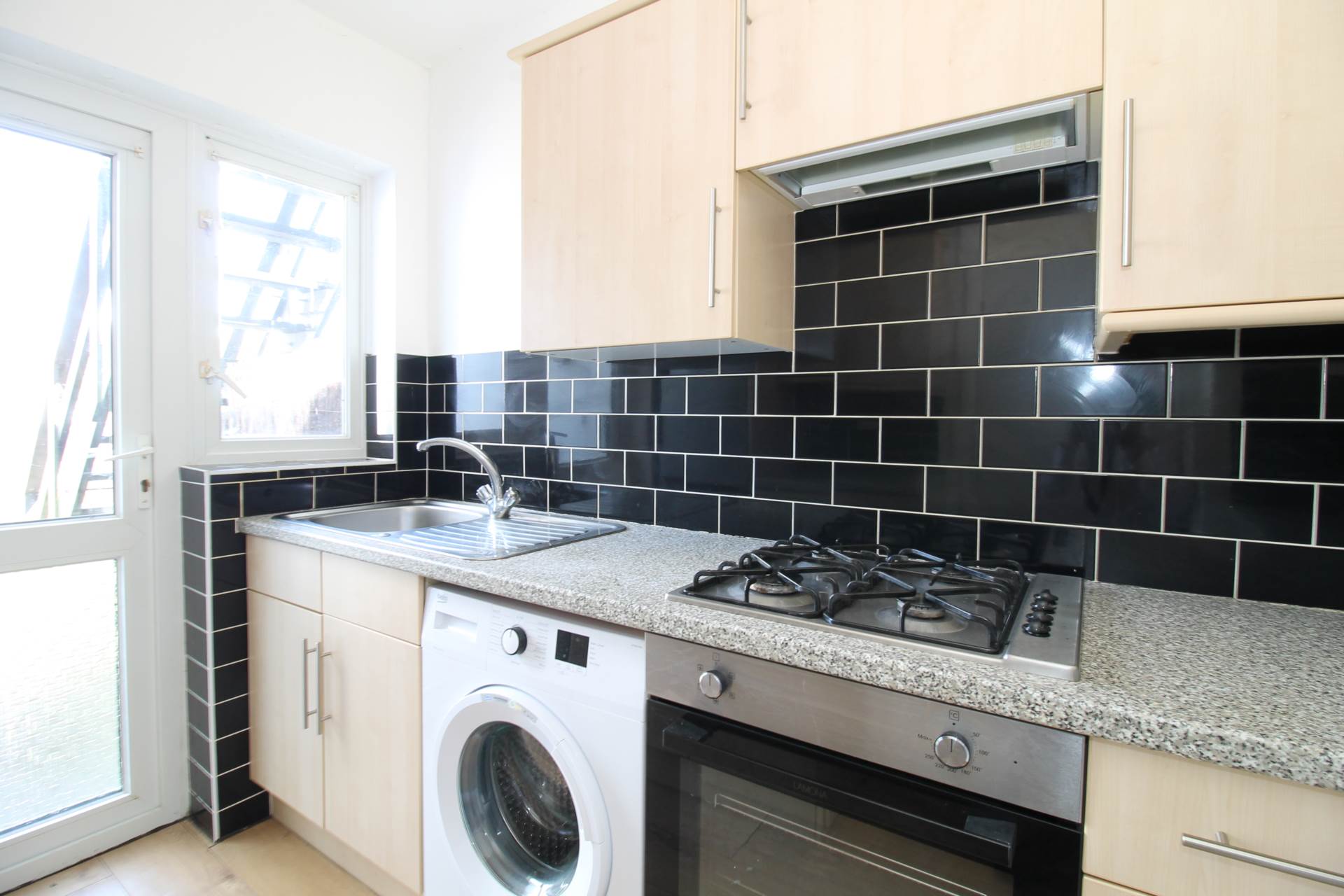 Tudor Drive, Morden, Image 3