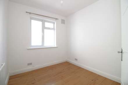 Tudor Drive, Morden, Image 6