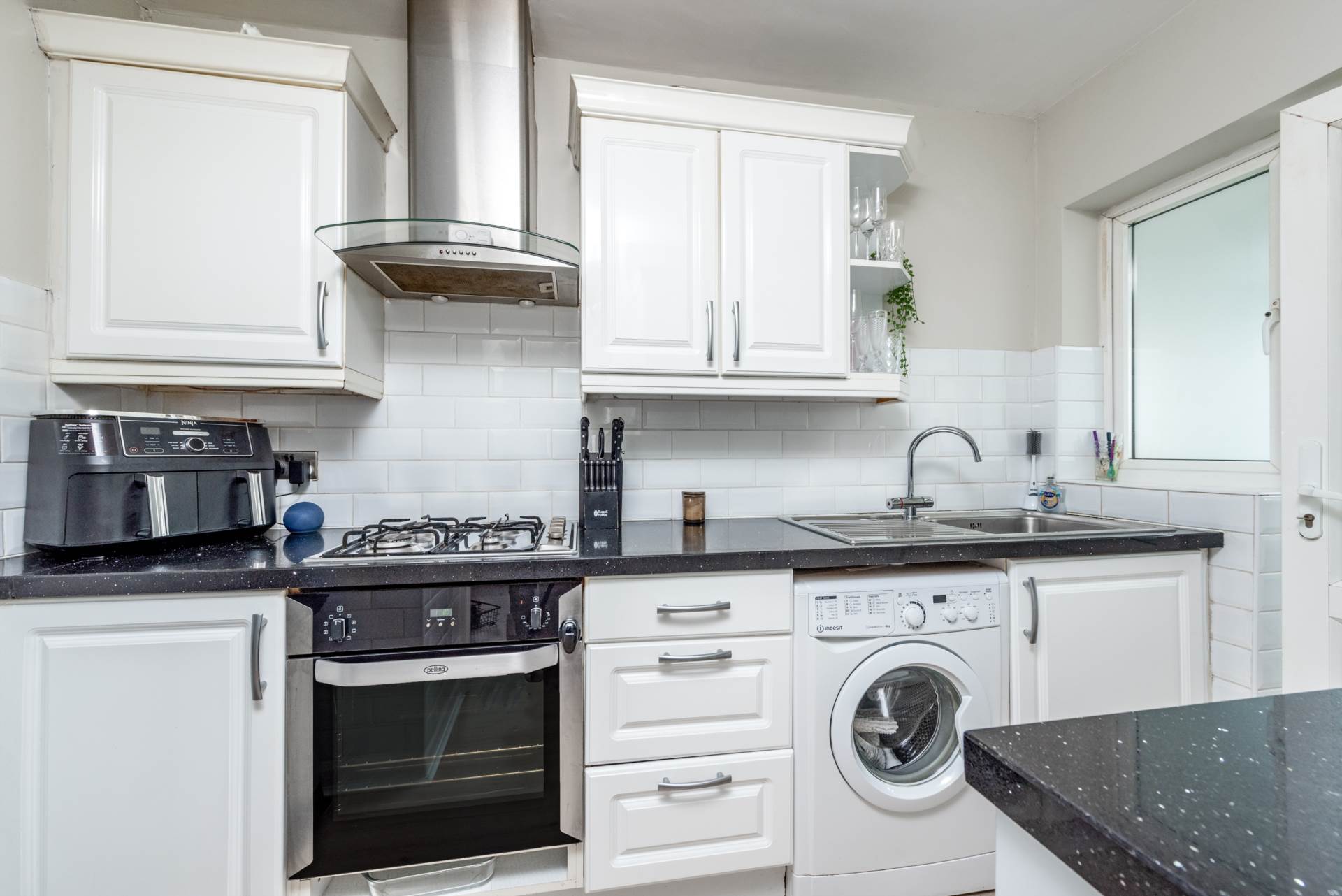 Tudor Drive, Morden, Image 3