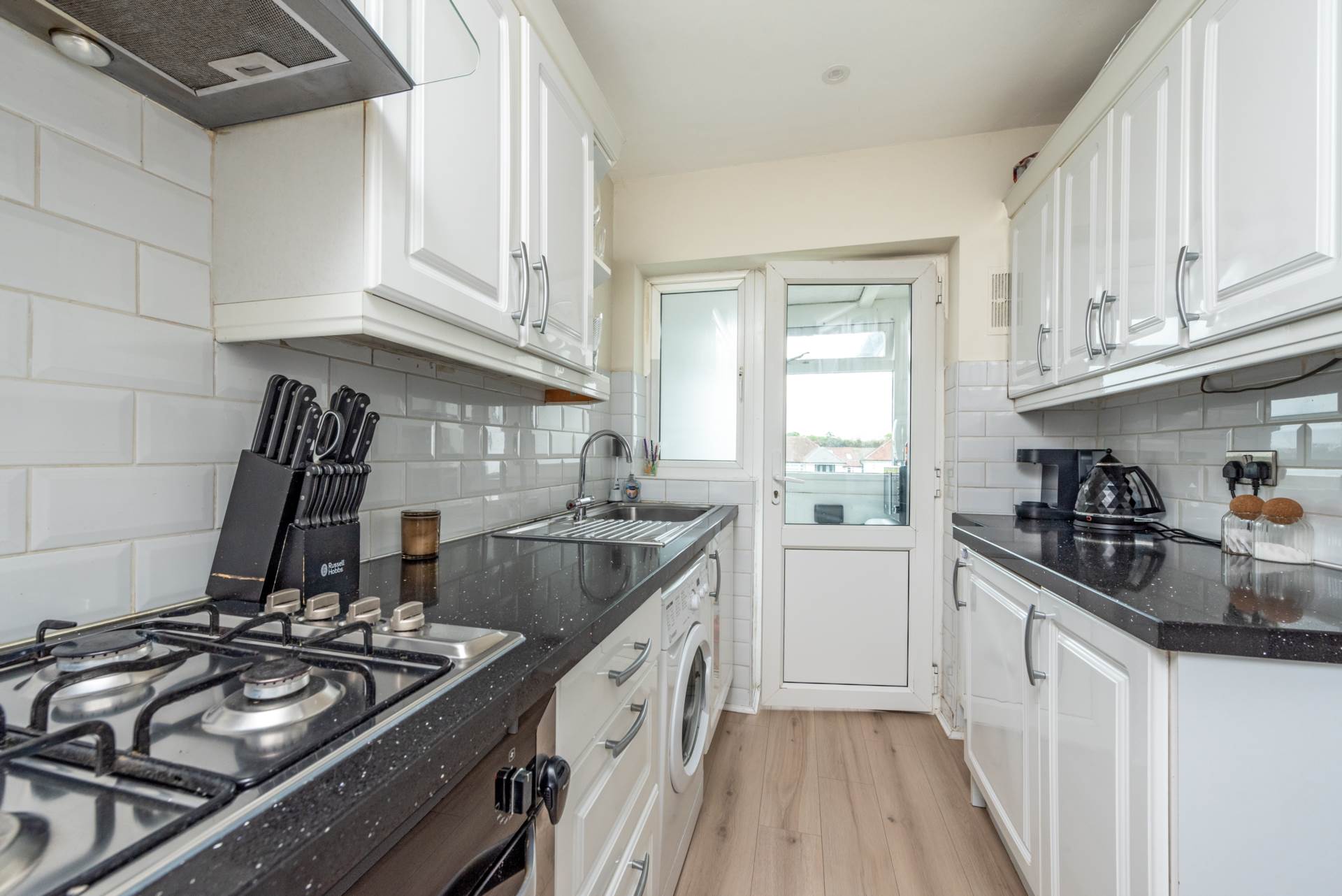Tudor Drive, Morden, Image 4
