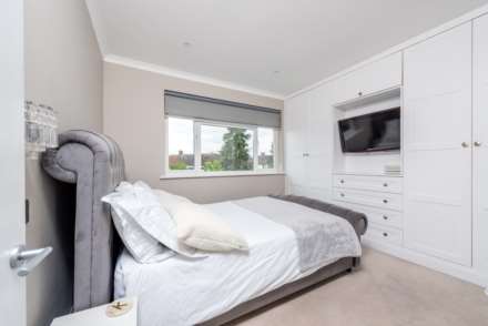 Tudor Drive, Morden, Image 5