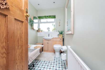 Tudor Drive, Morden, Image 11