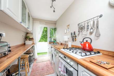Tudor Drive, Morden, Image 5