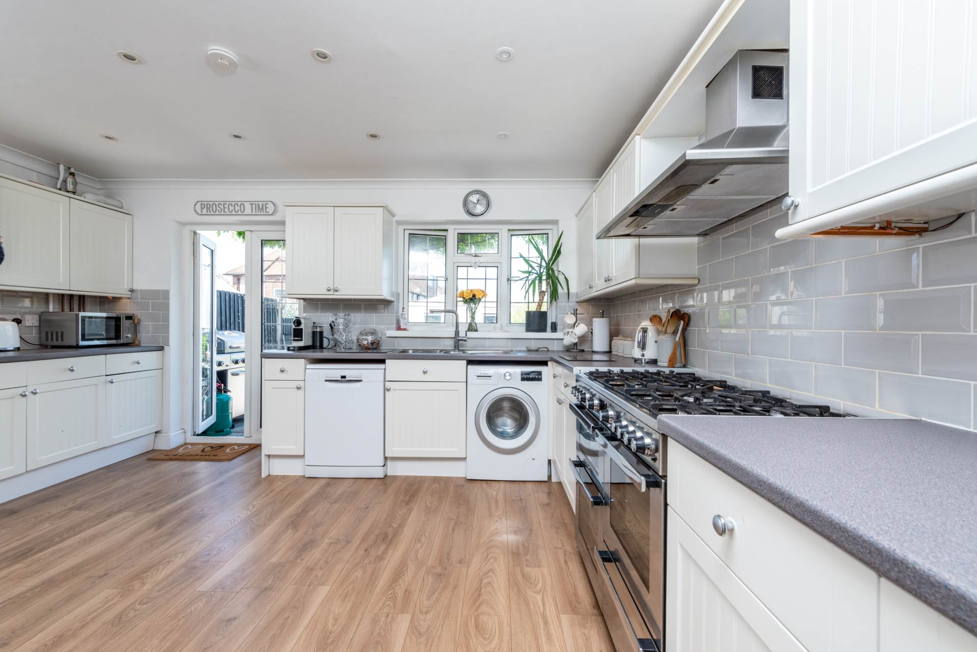 Dudley Drive, Morden, Image 5