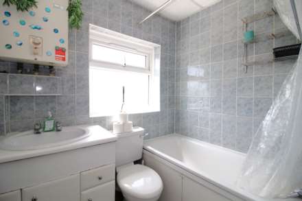 Buckland Way, Worcester Park, Image 10