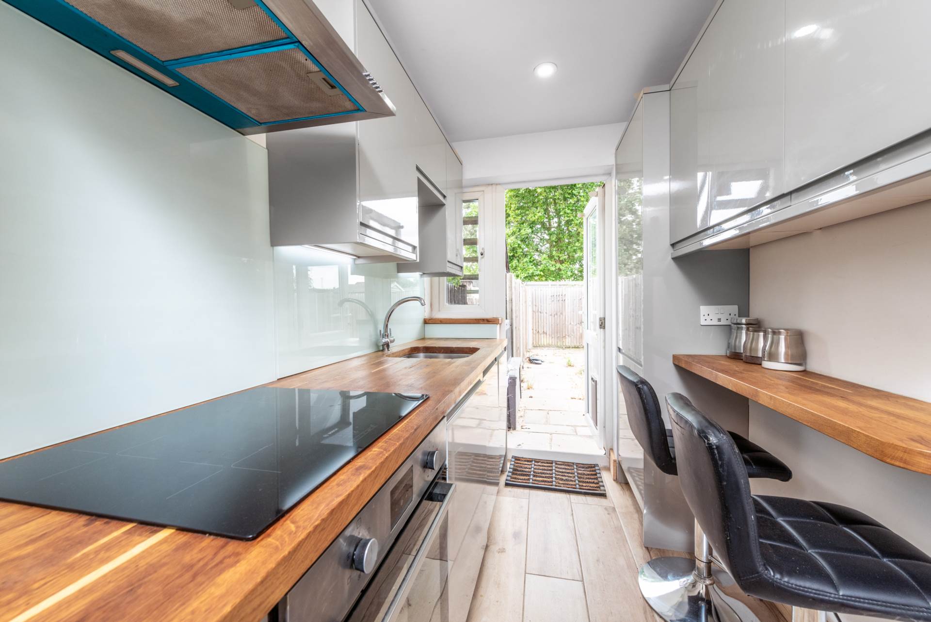 Tudor Drive, Morden, Image 3