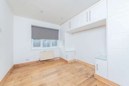 Tudor Drive, Morden, Image 5