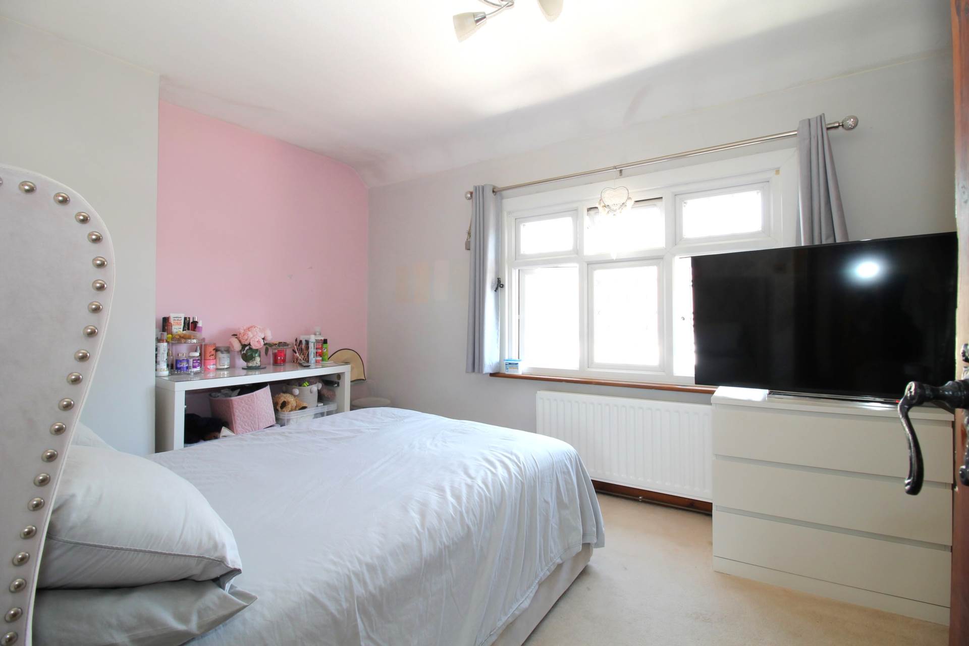 Gander Green Lane, Sutton, Image 8
