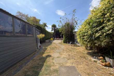 Gander Green Lane, Sutton, Image 13