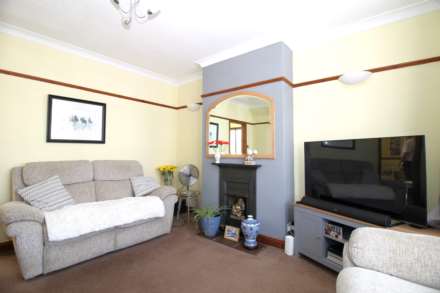 Gander Green Lane, Sutton, Image 5