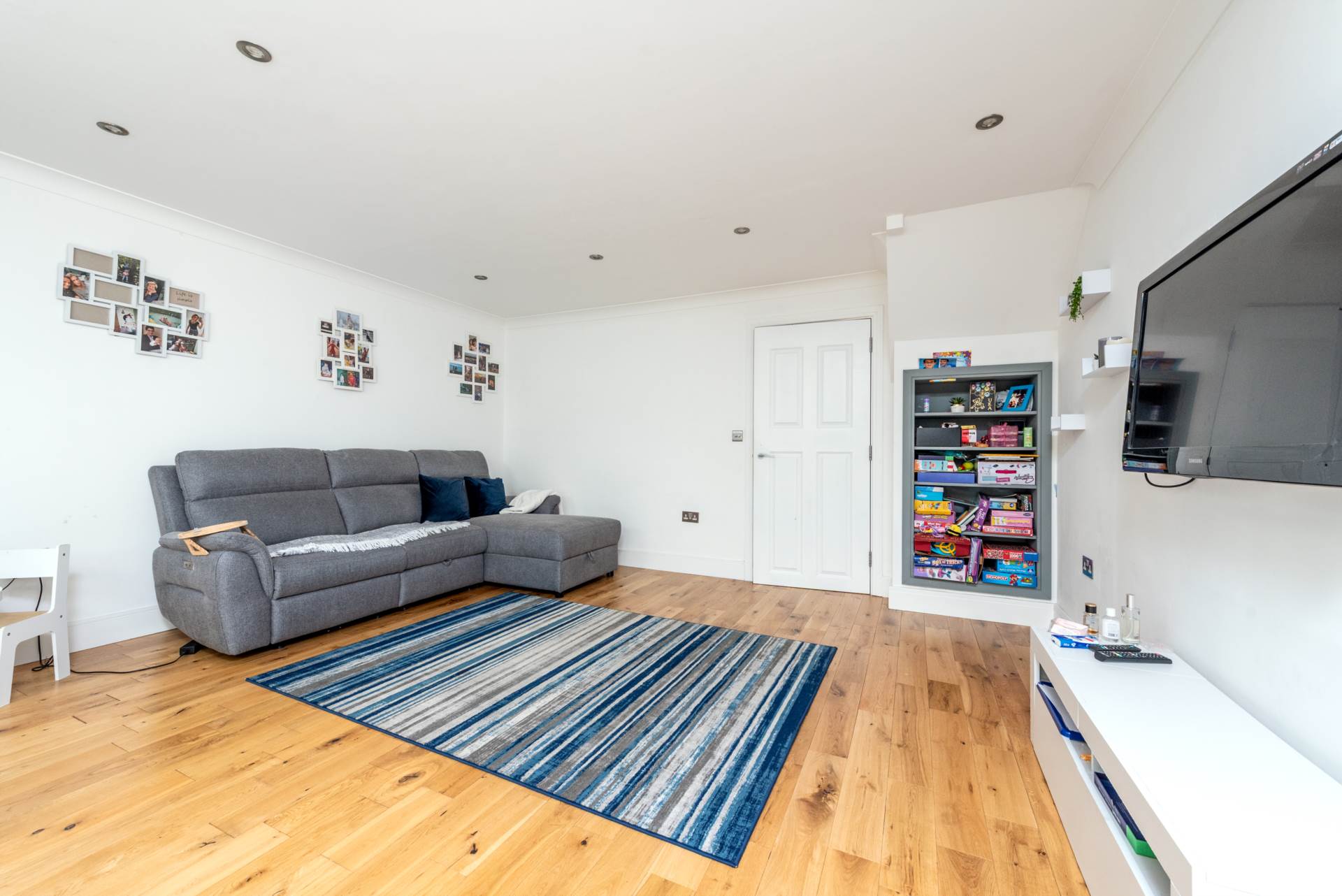 Aragon Place, Morden, Image 2