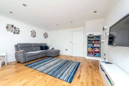 Aragon Place, Morden, Image 2