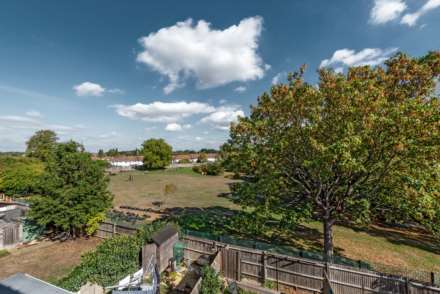 Aragon Place, Morden, Image 4