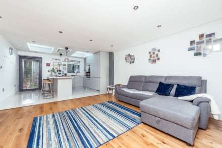 Aragon Place, Morden, Image 6