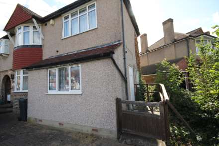 1 Bedroom Studio, Shaldon Drive, Morden