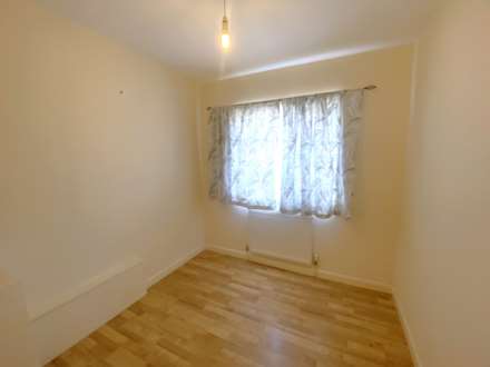 Shaldon Drive, Morden, Image 5