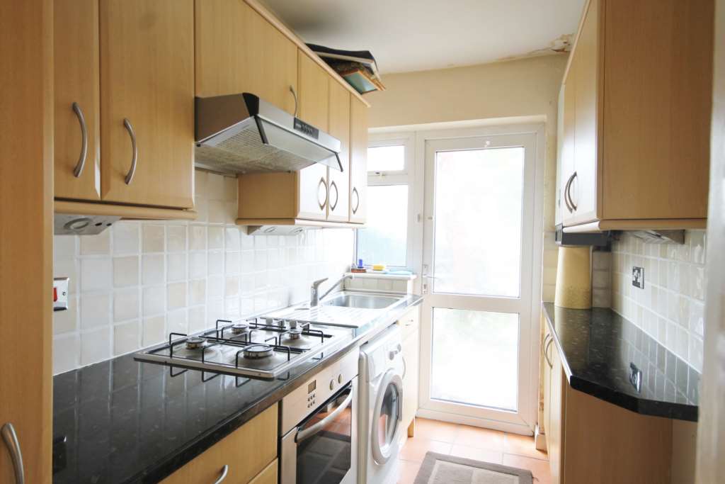 Tudor Drive, Morden, Image 3