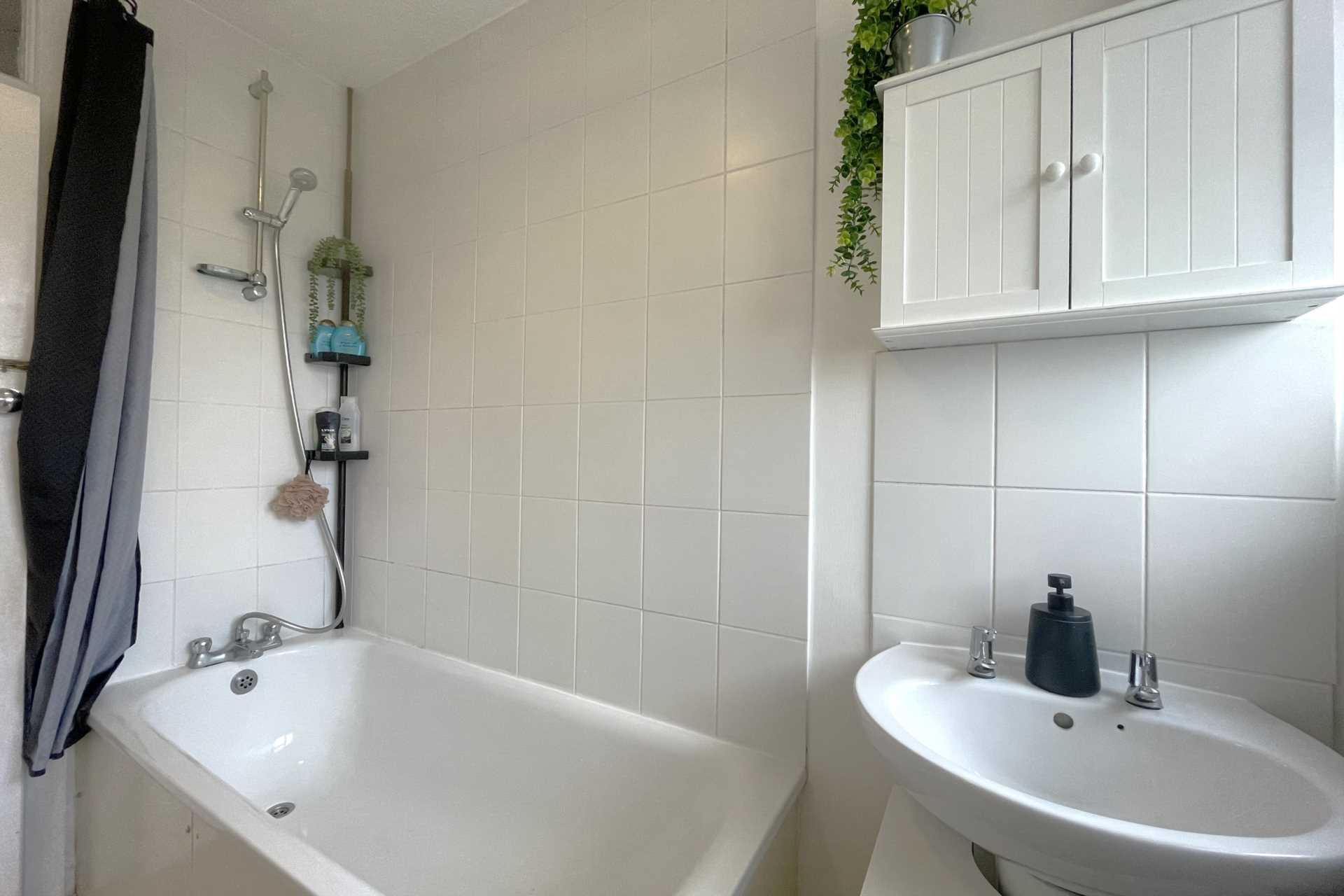 Tudor Drive, Morden, Image 8