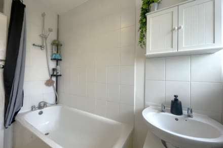 Tudor Drive, Morden, Image 8