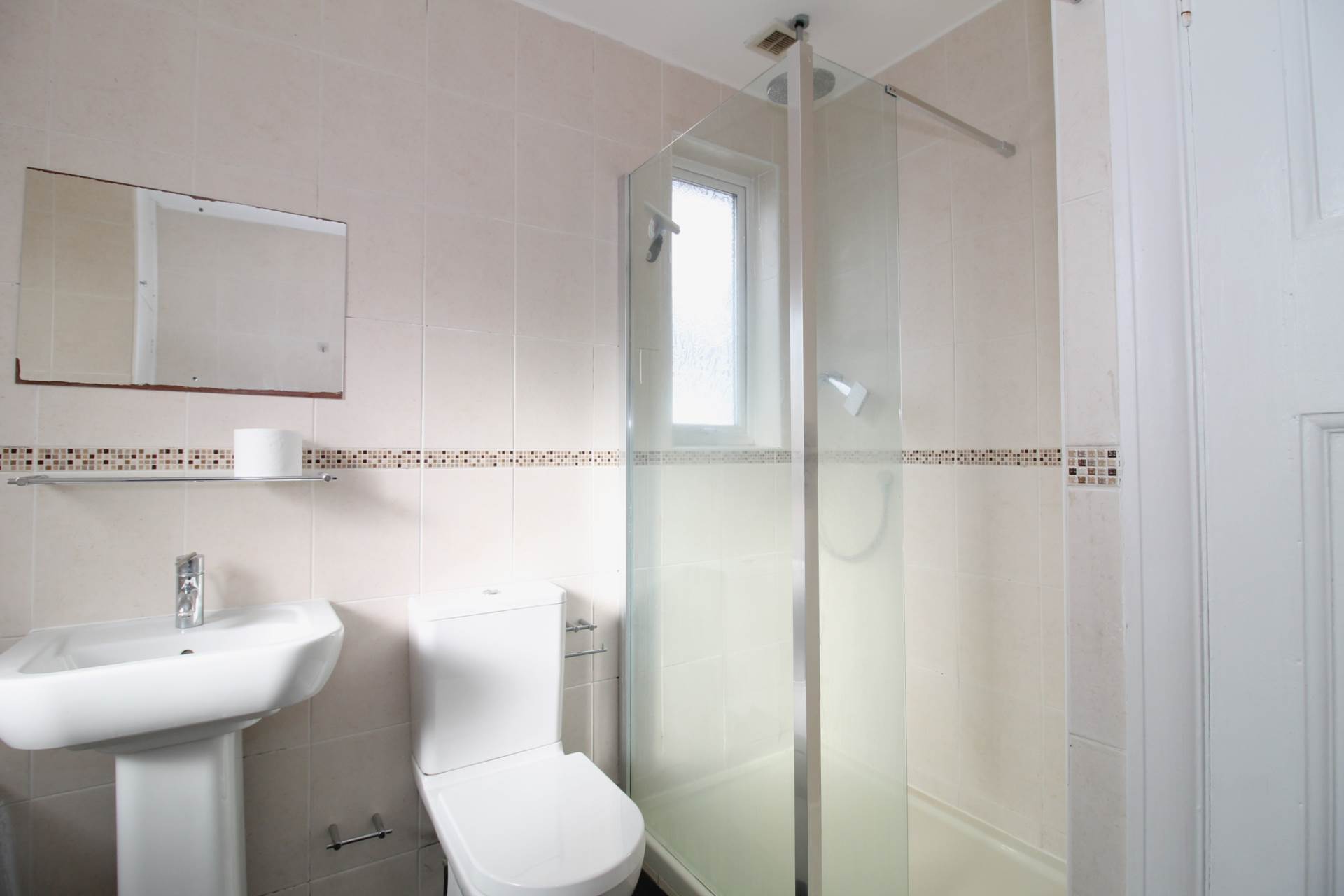 Ebbisham Road, Worcester Park, Image 14