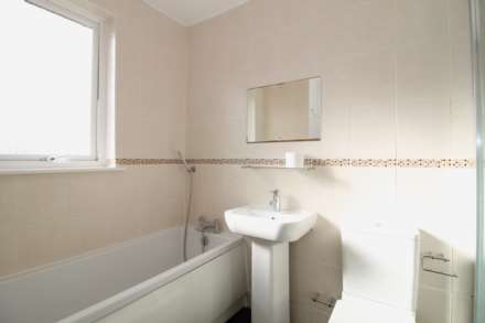 Ebbisham Road, Worcester Park, Image 13