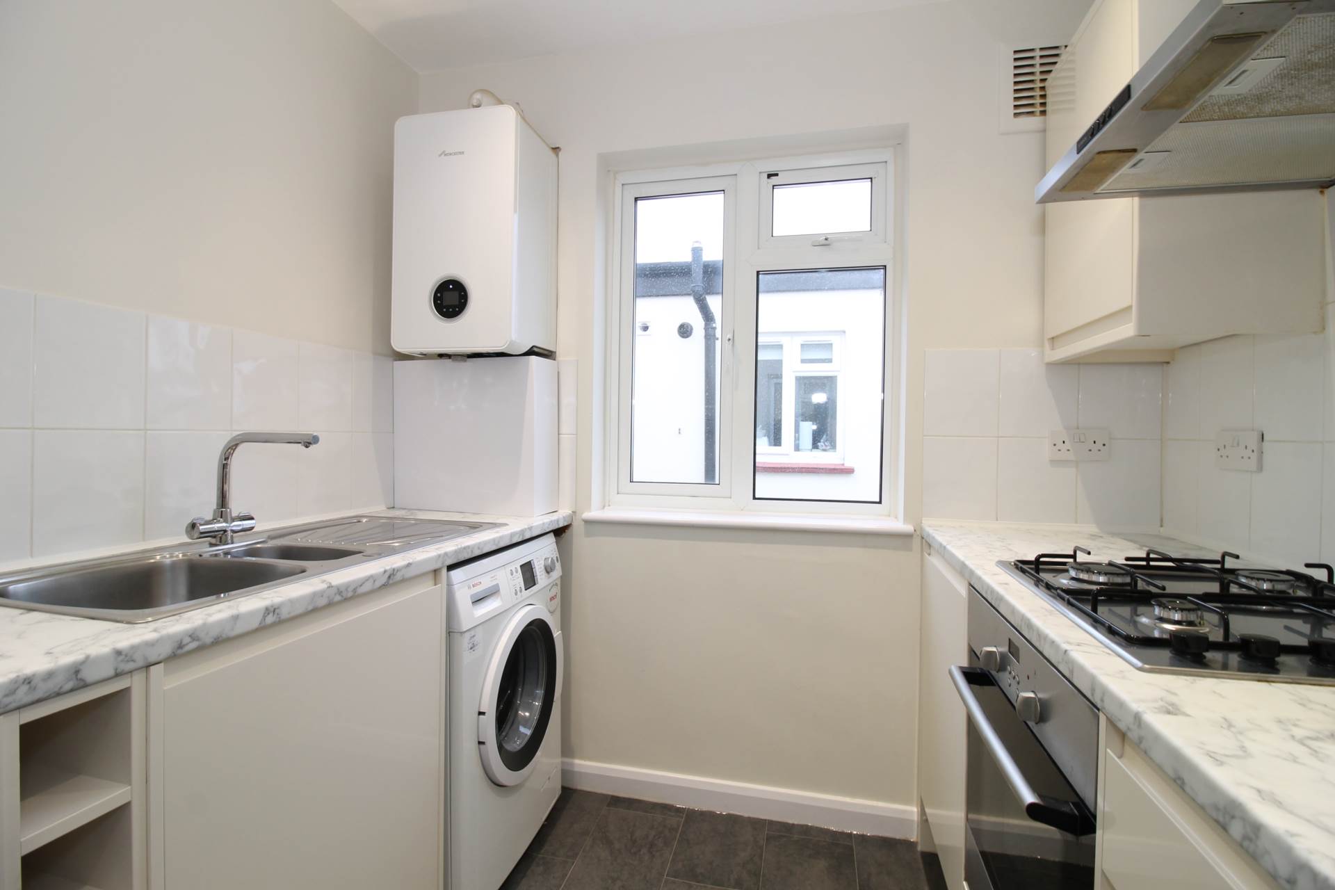 Stonecot Hill, Sutton, Image 3