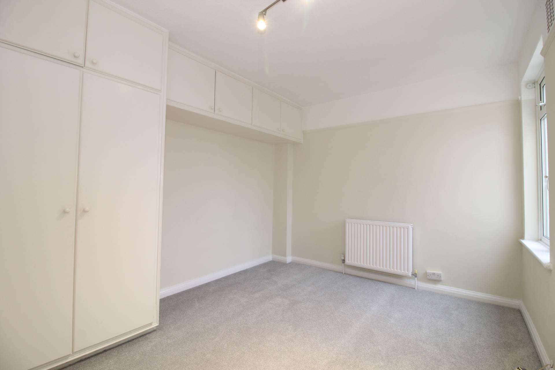 Stonecot Hill, Sutton, Image 4