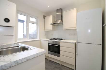 Stonecot Hill, Sutton, Image 1