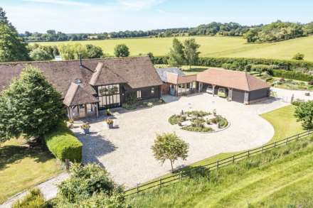 5 Bedroom Country House, Hampstead Norreys