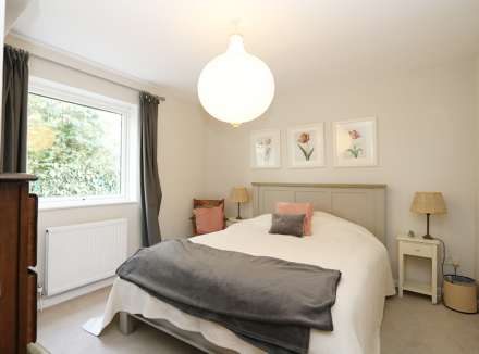 Pangbourne - set in a prime location. Only a few mins from the shops and amenities, Image 14