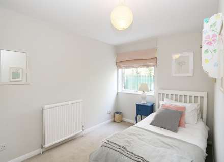 Pangbourne - set in a prime location. Only a few mins from the shops and amenities, Image 16