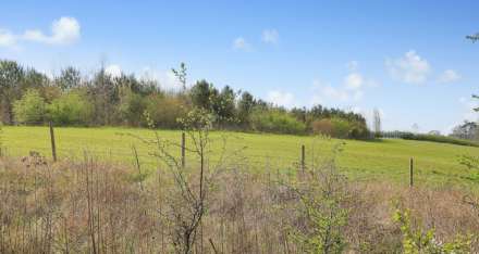 Pangbourne - set in a prime location. Only a few mins from the shops and amenities, Image 4