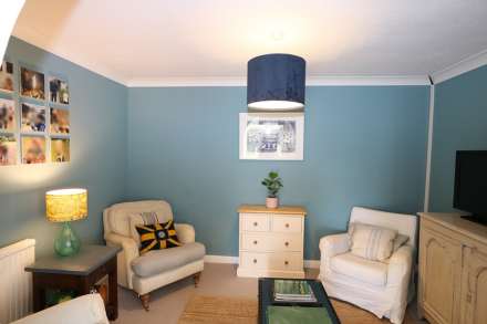 Pangbourne - set in a prime location. Only a few mins from the shops and amenities, Image 8