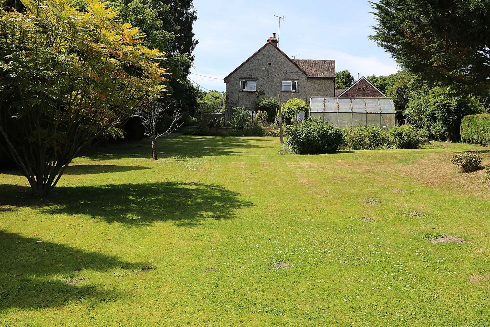 The Slade, Bucklebury, Berkshire, Image 2