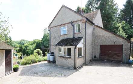 The Slade, Bucklebury, Berkshire, Image 12