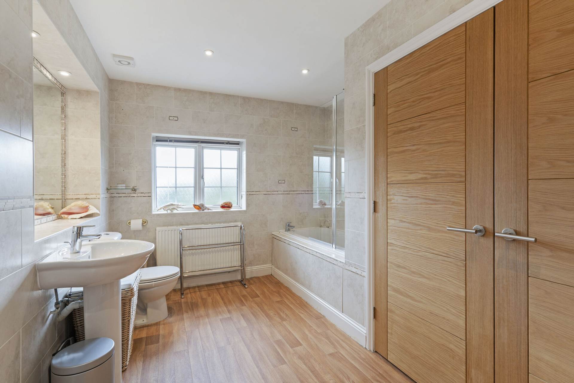 Southend Bradfield - wonderful views, walk to the village shop & post office, cricket pitch, pub/restaurant, Image 26