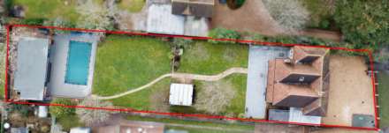 Southend Bradfield - wonderful views, walk to the village shop & post office, cricket pitch, pub/restaurant, Image 15