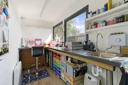 Southend Bradfield - wonderful views, walk to the village shop & post office, cricket pitch, pub/restaurant, Image 20